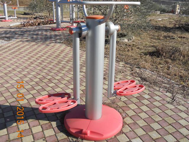 Gym machine for legs extension and training 2 persons photo